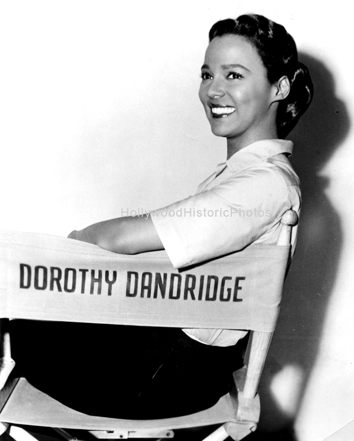Dorothy Dandridge 1953 On the set of 'Bright Road' copy.jpg